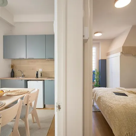 Premium Steps From Avenida Da Liberdade * Лісабон