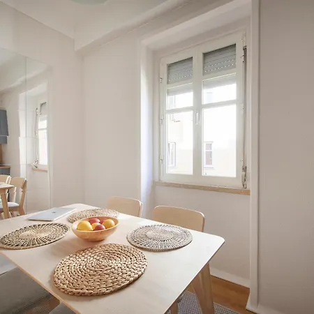 Premium Steps From Avenida Da Liberdade Апартаменти