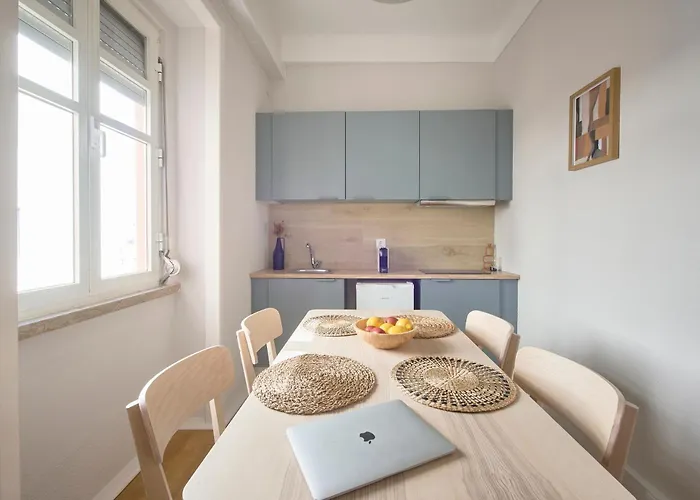 Premium Steps From Avenida Da Liberdade Lizbona